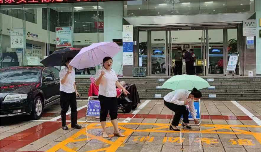 直面“烟花”，看看宿州邦和物业人的美丽瞬间