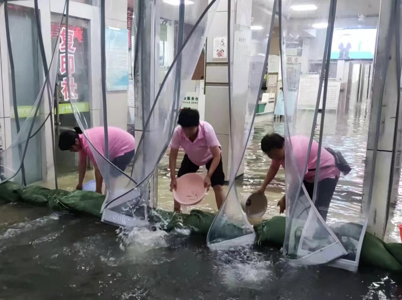 风雨同舟显担当，众志成城护杏林 ——中煤矿建总医院项目抗洪抢险纪实