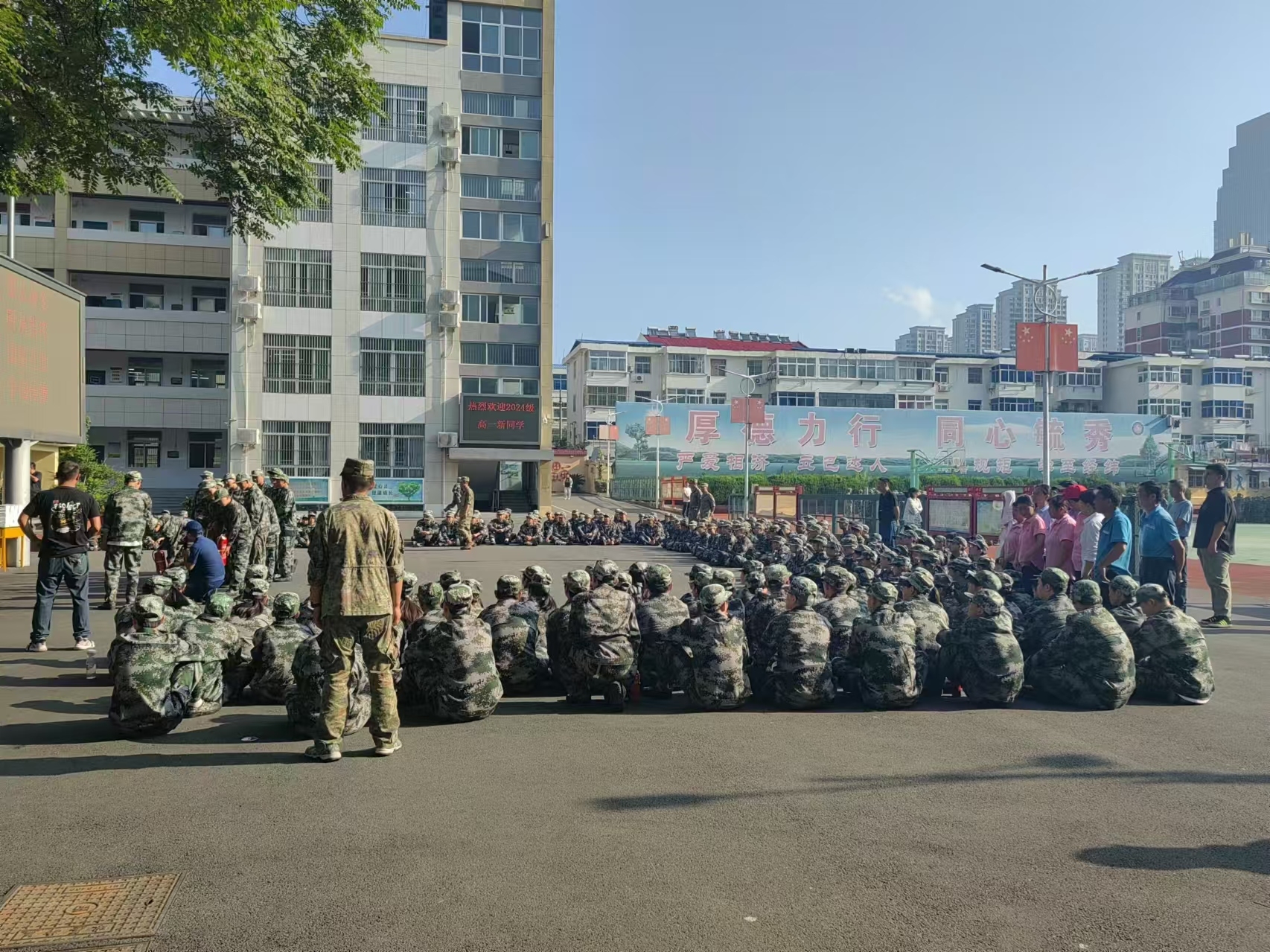 警报鸣秋晨，演练筑平安 —— 安徽邦和物业宿州三中项目部成功举办消防演练活动