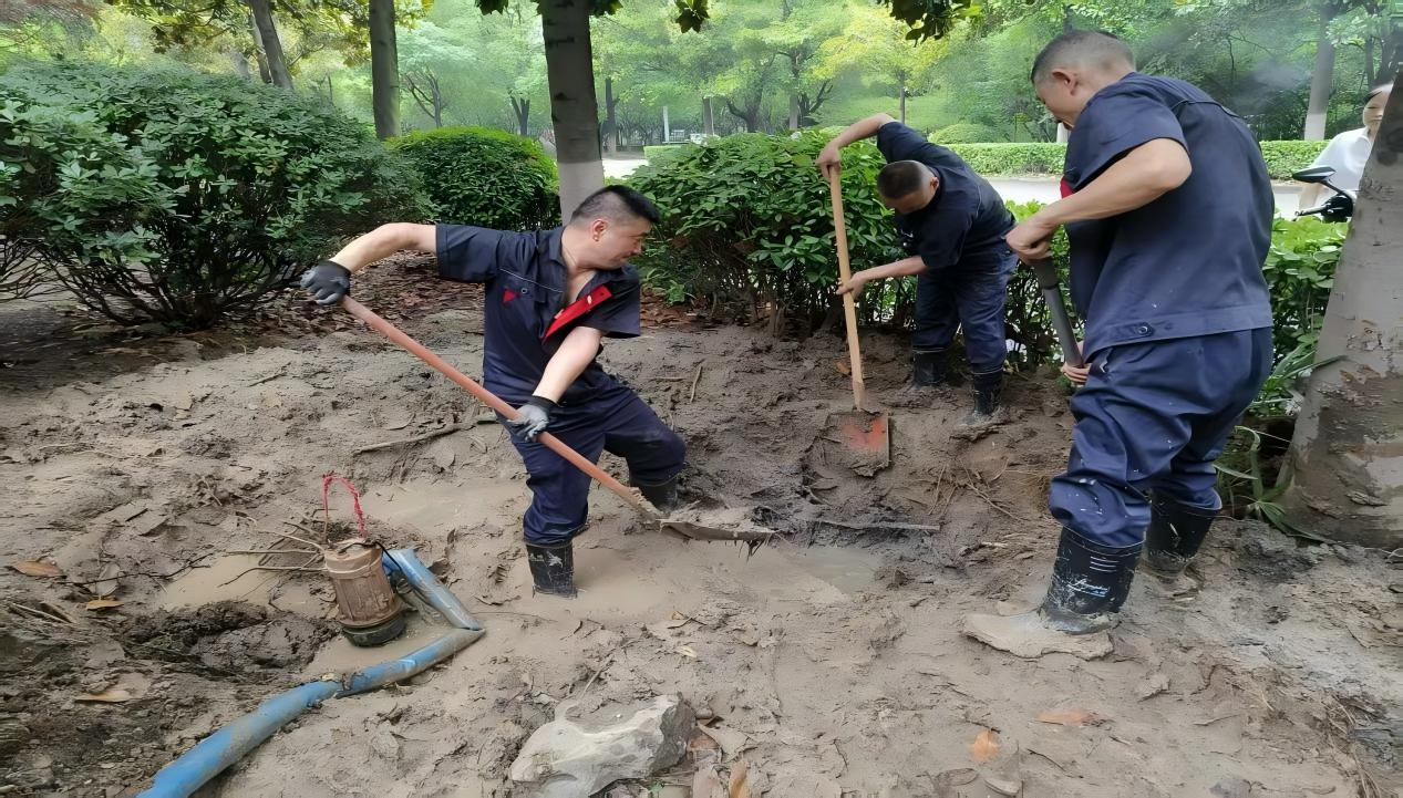 宿州二中项目部丨暴雨烈日下的坚守